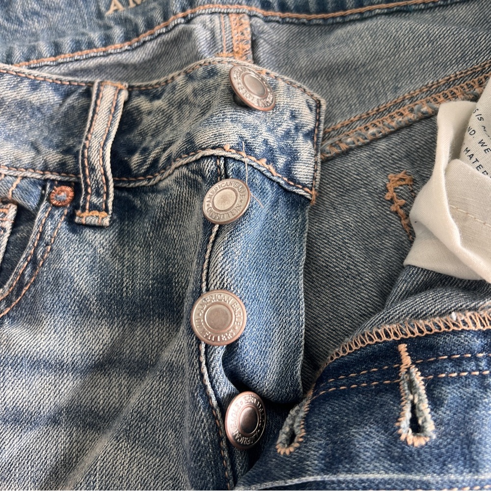 AEO - Ripped Jeans - Picture 4 of 6